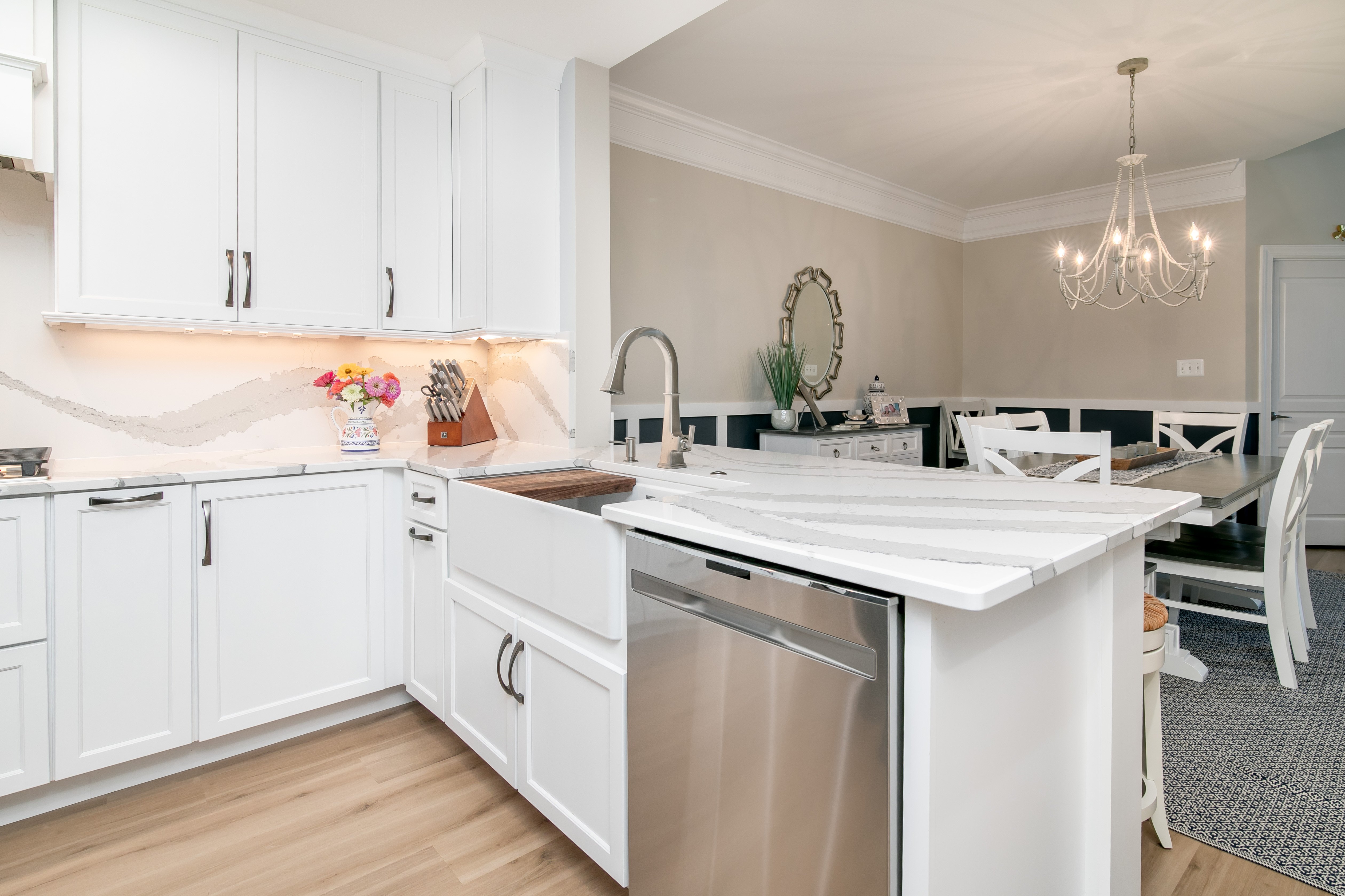 Which Kitchen Layout Is Right for You? Pros, Cons, & Must-know Tips